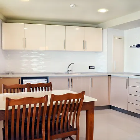 Live Hotel 4*