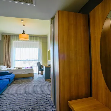 Hotel Live 4*