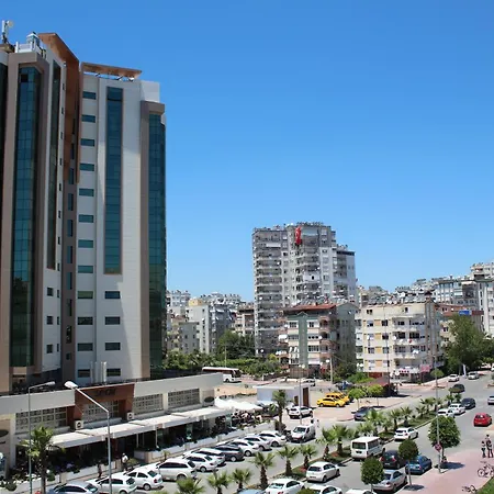 Hotel Live