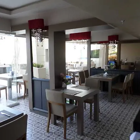 Live Hotel