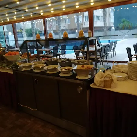Hotel Live 4*